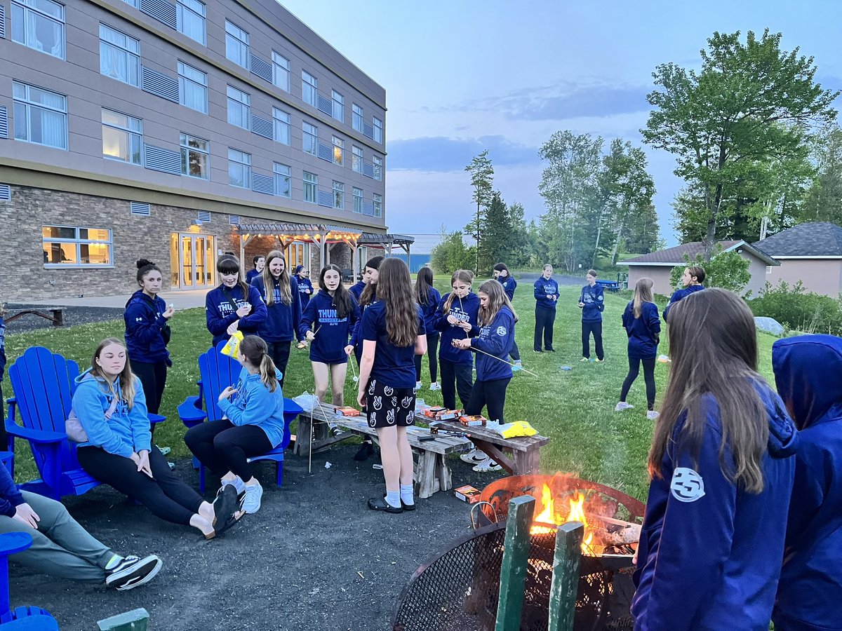 hanlon16's tweet photo. THUNDER Elite U13 and U14 enjoying a fire and making S’more memories! Schools Out - Shoot Out in Fredericton! @ThunderSelects https://t.co/YssBcSctsI