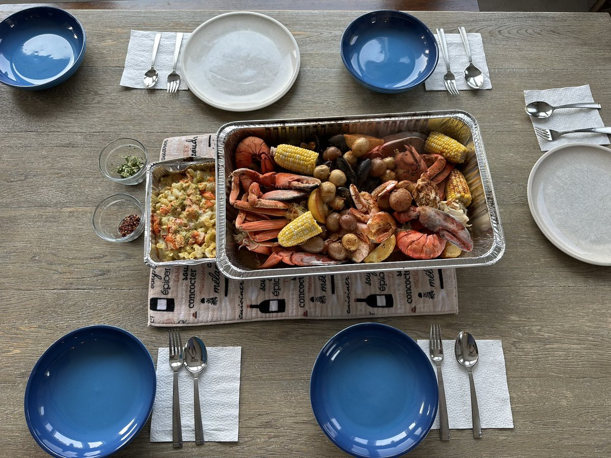 Cory Wagner (@wagssc) on Twitter photo Rob and team <a href="/EffingSeafoods/">Effing Seafoods</a> you never disappoint - the best โtakeโn bakeโ in #YEG Rob and team <a href="/EffingSeafoods/">Effing Seafoods</a> you never disappoint - the best โtakeโn bakeโ in #YEG