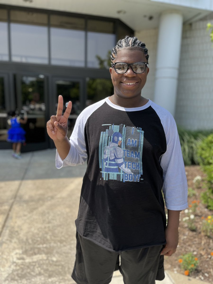 What’s up #TeamTechBoy ! I hope  you’re enjoying your weekend!! 

#summertime #summerbreak #stemkids #stem #steam #kids #education #techboy #sciencegirl