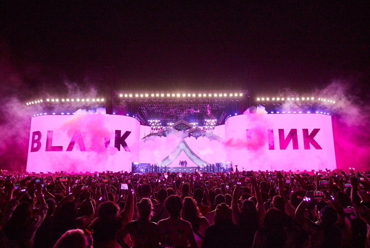 BBU_BLACKPINK's tweet photo. .@BLACKPINK has now surpassed a Total of 3.2 BILLION ON-DEMAND streams in the US, becoming the most streamed Kpop female act in the country!

CONGRATULATIONS, PINKS!🖤💖
#BORNPINK #블랙핑크  #BLACKPINK https://t.co/UTtvnFk2sP