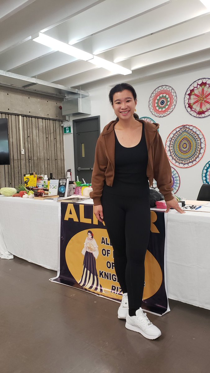 At Downview Park today, educating ALKOR seniors group about Holistic Nutrition to how to manage pain  
#FOODISMEDICINE 
#holisticnutritionist 
#nutritioncoaching 
#wholesomediet 
#balanceddiet 
#balancedmeal 
#healthandwellness 
#healthyfood 
#educationaboutnutrition