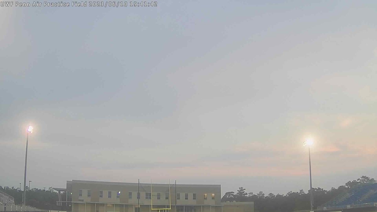 PenAirWxSTEM's tweet photo. UWF Pen Air Field at sunset and it's 80.8 F. https://t.co/tgr4KesCbO