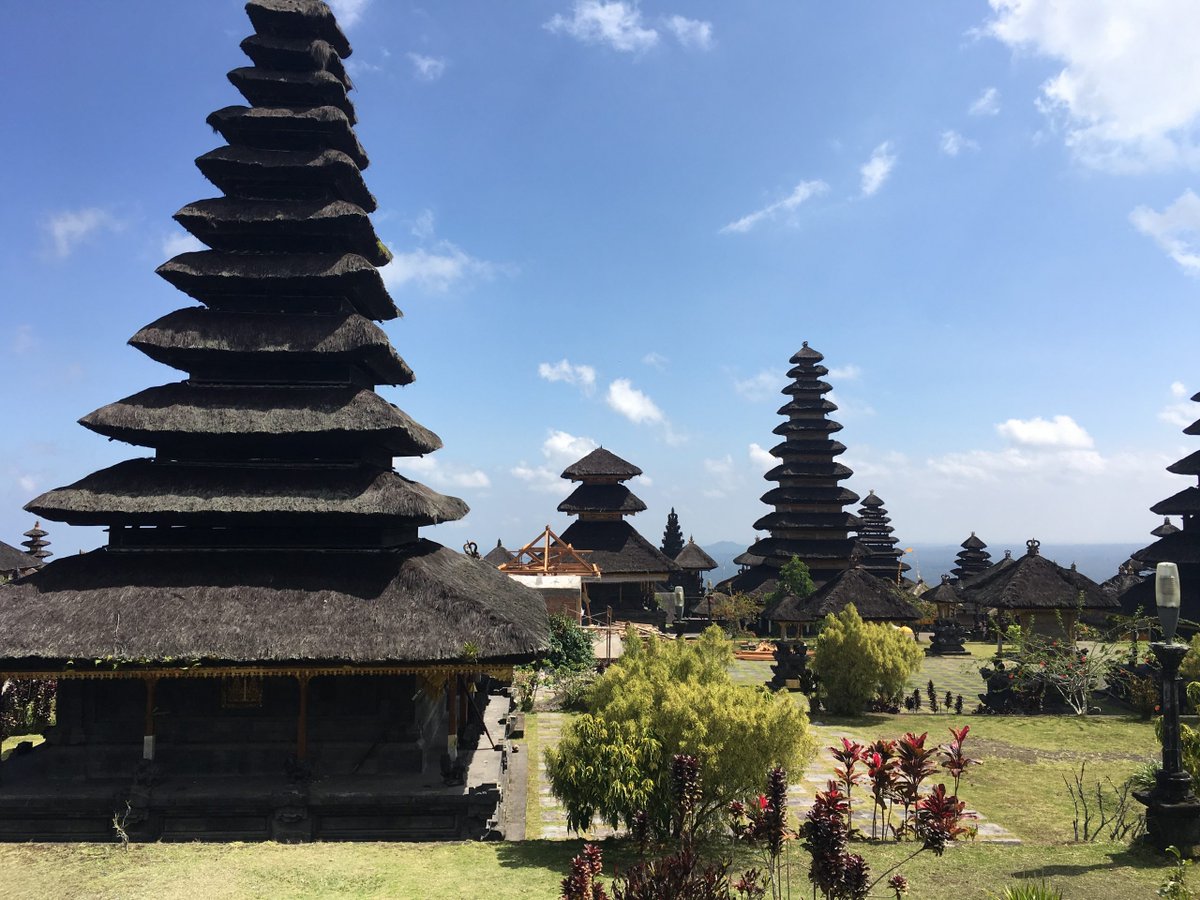 The Mother Temple in Bali - lookatourworld.com/the-mother-tem… #travel #lookatourworld #travelbloging #travelbloggers #bali #mothertemple