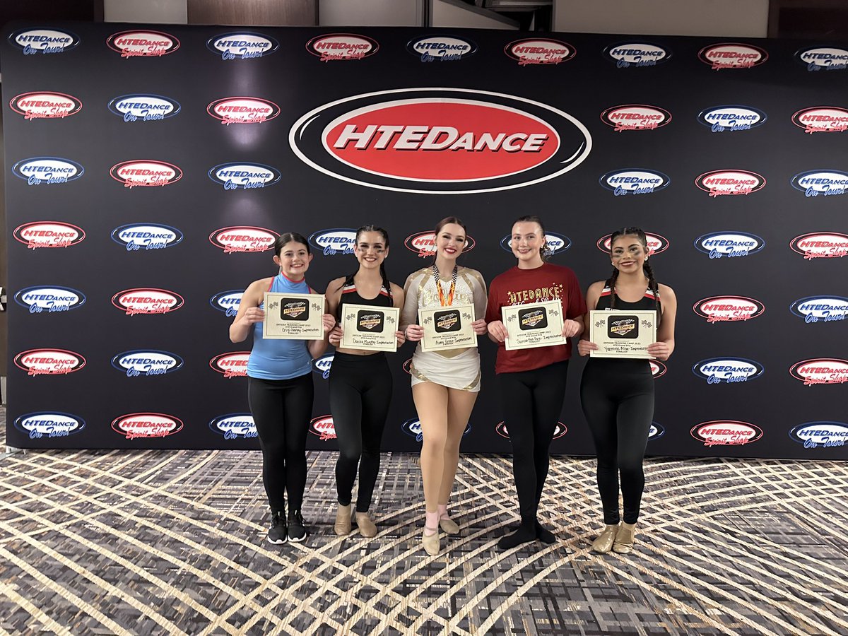 ✨Officer Camp 2023✨
Our Officers and Socials did great at Officer Camp! They learned so much and are ready to lead their team this year🫶🏽