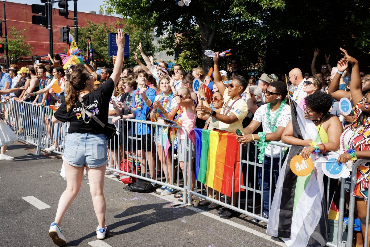 MSE's tweet image. Such a fun day celebrating Pride at the @CapitalPrideDC parade with our MSE, @WashMystics, @WashWizards and @Capitals staff!! 🏳️‍🌈🏳️‍⚧️