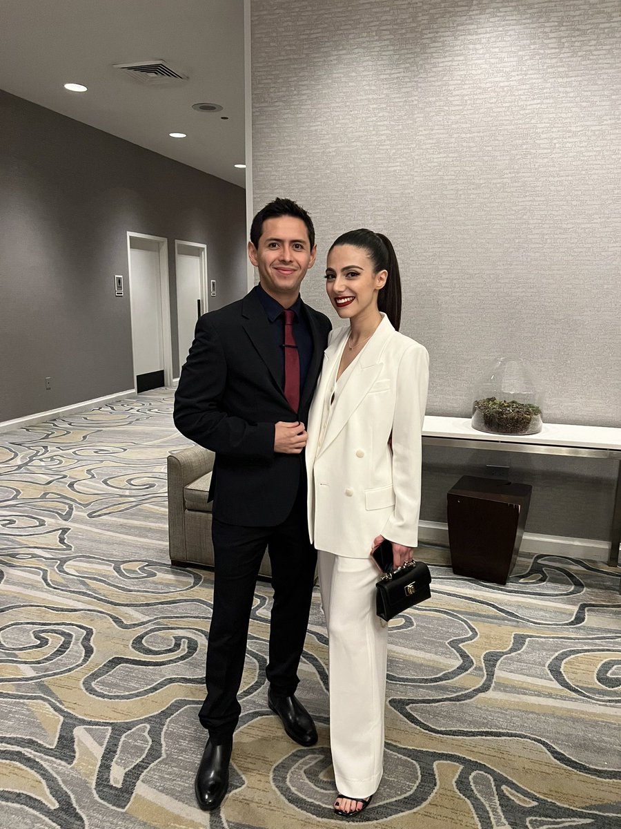 vivagoar23's tweet photo. Residency Graduation but make it fashion 🤭 https://t.co/0b8yL68oxz