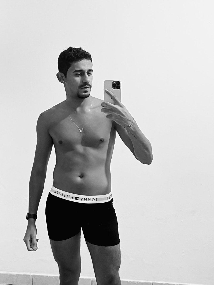 Henrisques's tweet image. Cola esse sorriso na minha boca