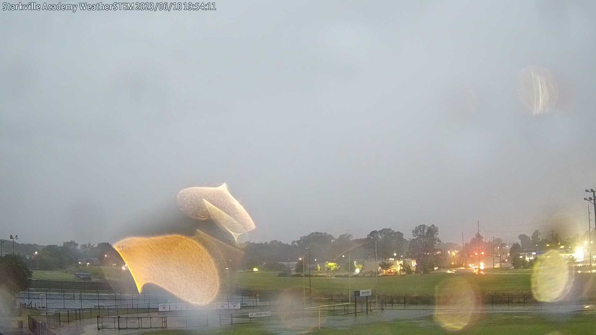 SAWeatherSTEM's tweet image. Starkville Academy at sunset and it's 68.5 F.