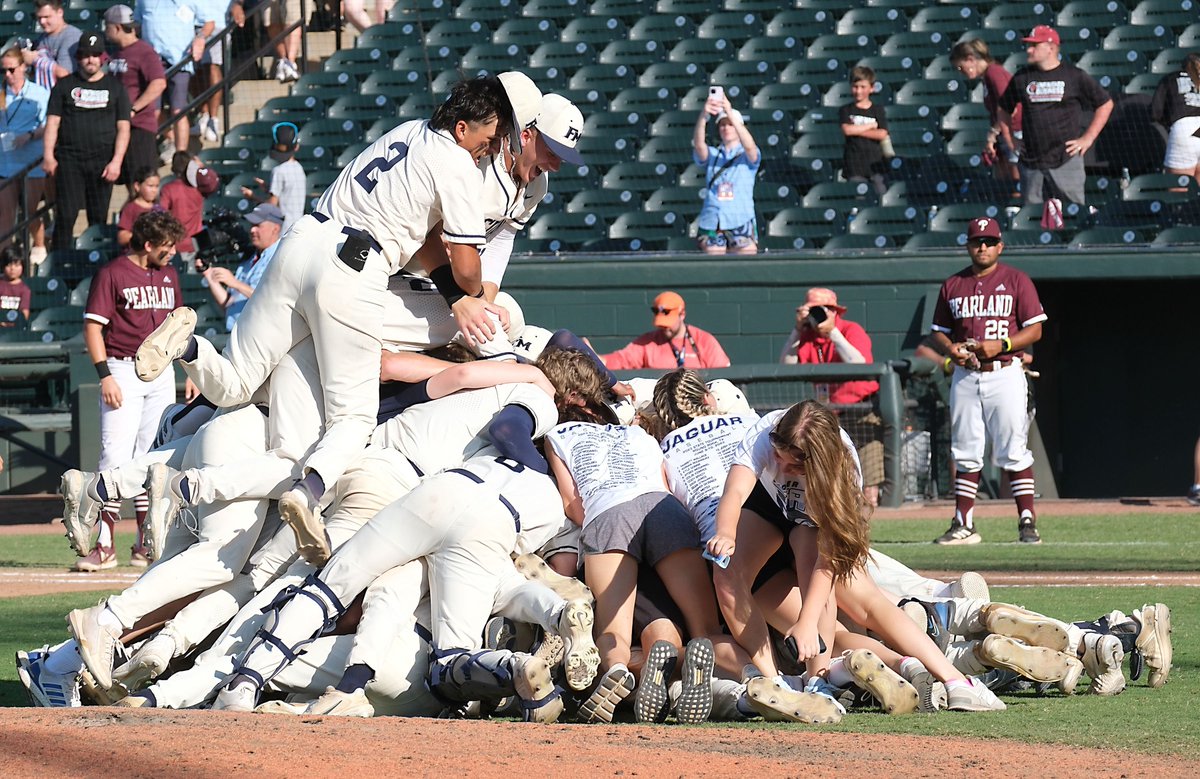 SportsDayHS's tweet photo. 'Little Old Flower Mound.' 😏

The Jags, the only unranked team at the 6A state baseball tourney this weekend, cling to a nail-biting win for the program's second state championship. 🏆

Read more: https://t.co/zSWvfJHCep👈
See photos: https://t.co/jbQpJQa7gN👈

@McFarland_Shawn https://t.co/0ioprVFBvg