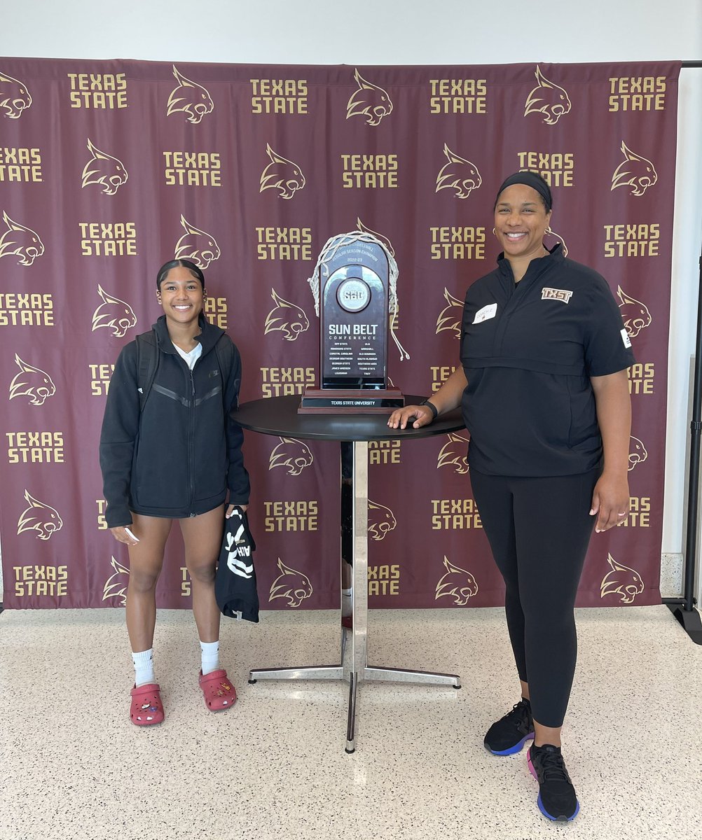 simone_pryor's tweet photo. Thank you @TXStateWBB for another year of development and growth in your Elite camp!  Thank you to all the coaches!! @coachpaige30 @CoachJericka @CoachTeymer @Coach_Z_Antoine
@_kennedyt_ https://t.co/zPhGLFsOal