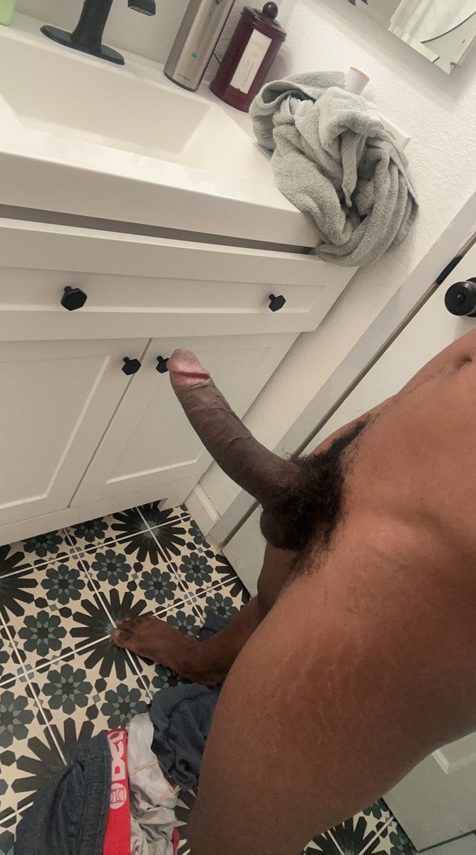 RealMinoFR's tweet photo. @CuckList  
young bull 9.5in for woman to be on the other end. 
#cucklistsandiego #cucklistusa https://t.co/BIBL3gycCA