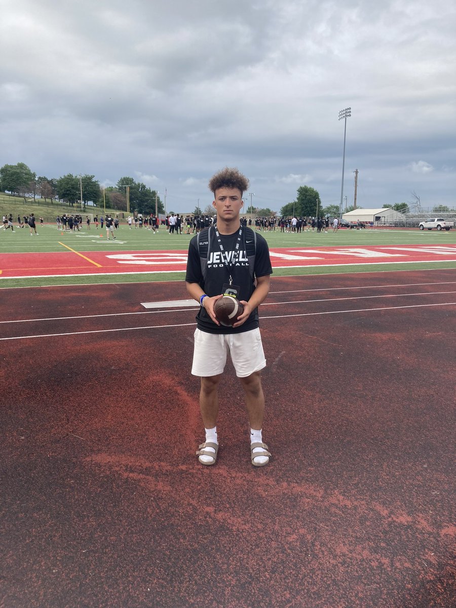 Had a great day at William jewell mega camp today. Thanks for the coaching @JewellFootball @coachKastens @UNIFootball @PrepRedzoneNE @6starfootballNE @shaqboyd @LNEfb