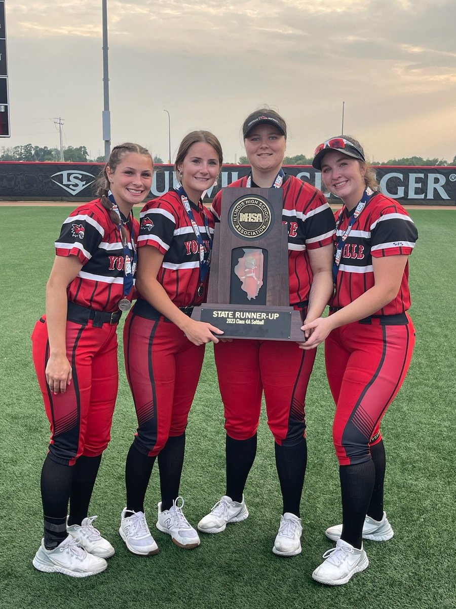 Yorkville finishes as IHSA 4A Runner-up. Congratulations to Spikes '05's @juliahupp9 @AllyStancel @jensenkrantz and @sam_davidowski