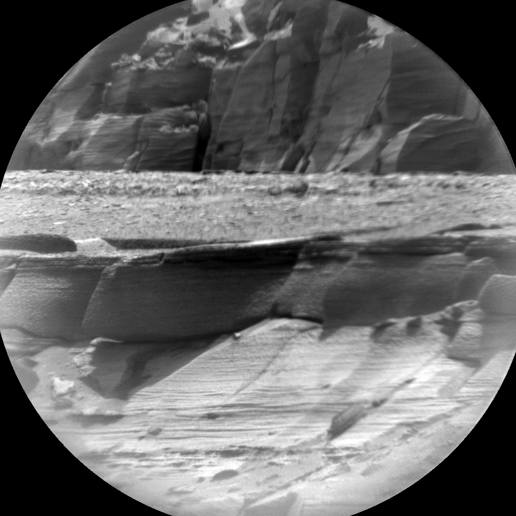 MarsMissionImgs's tweet photo. #CuriosityRover image taken on #Sol3563 at 12:09:59.734 PM with #ChemCam #Mars #NASA #Space https://t.co/Rwmn3uDzia
