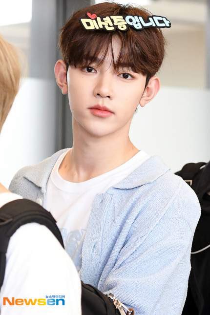 [INFO] 230611 - ZEROBASEONE Zhang Hao “The star whose face, lines, and eyes have gathered to make a perfect combination” 
 
🔗 newsen.com/news_view.php?…

#ZEROBASEONE #ZB1 #제로베이스원 #ZHANGHAO #장하오 #章昊 #ジャンハオ @ZB1_official