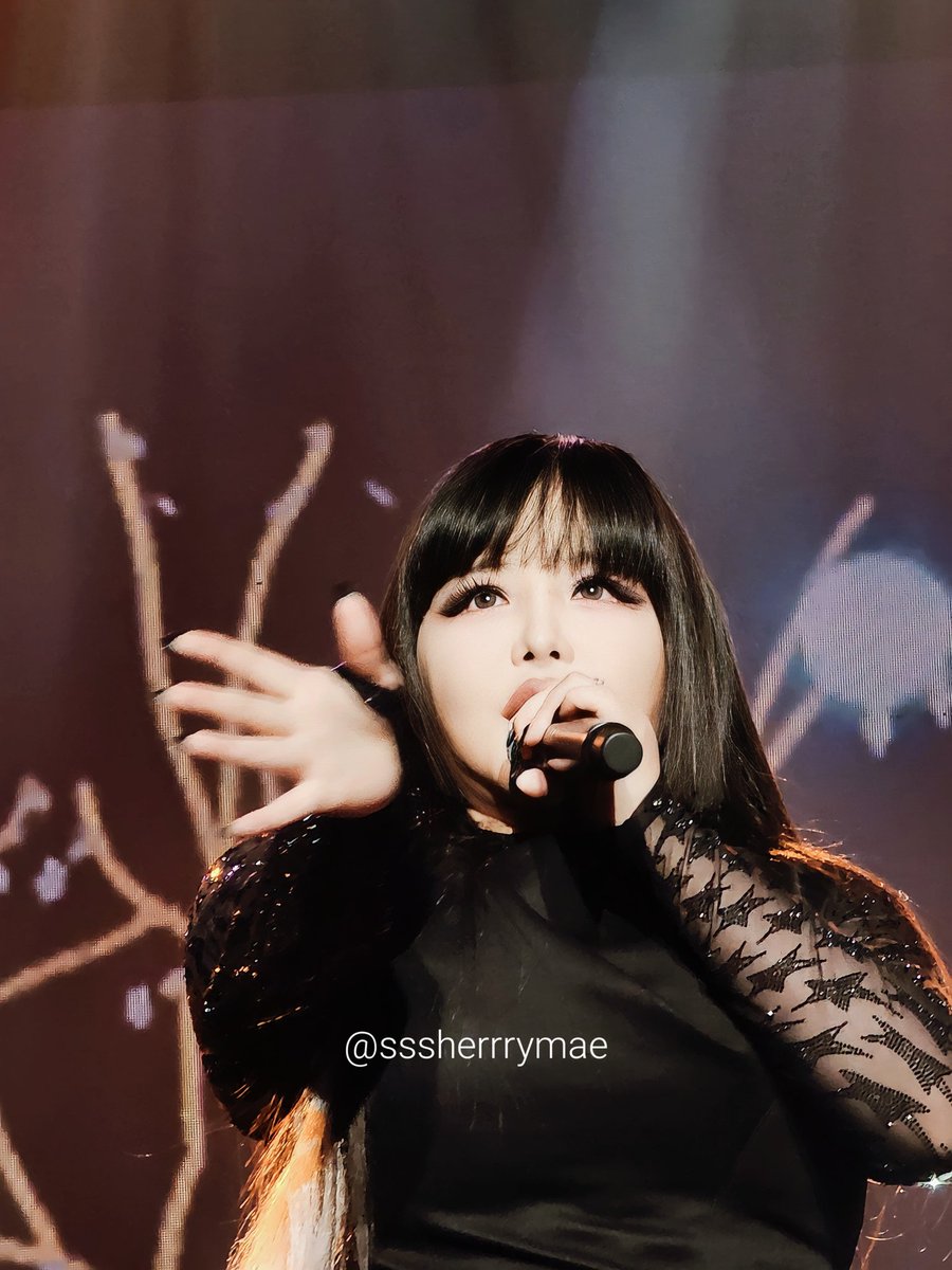 sssherrrymae's tweet photo. Some of my shots yesterday 😭💚
I LOVE YOUUU @haroobomkum 🫶

#YouAndBomInManila 
#ParkBom #2NE1 #박봄 #봄 https://t.co/pDpxLzZyfM
