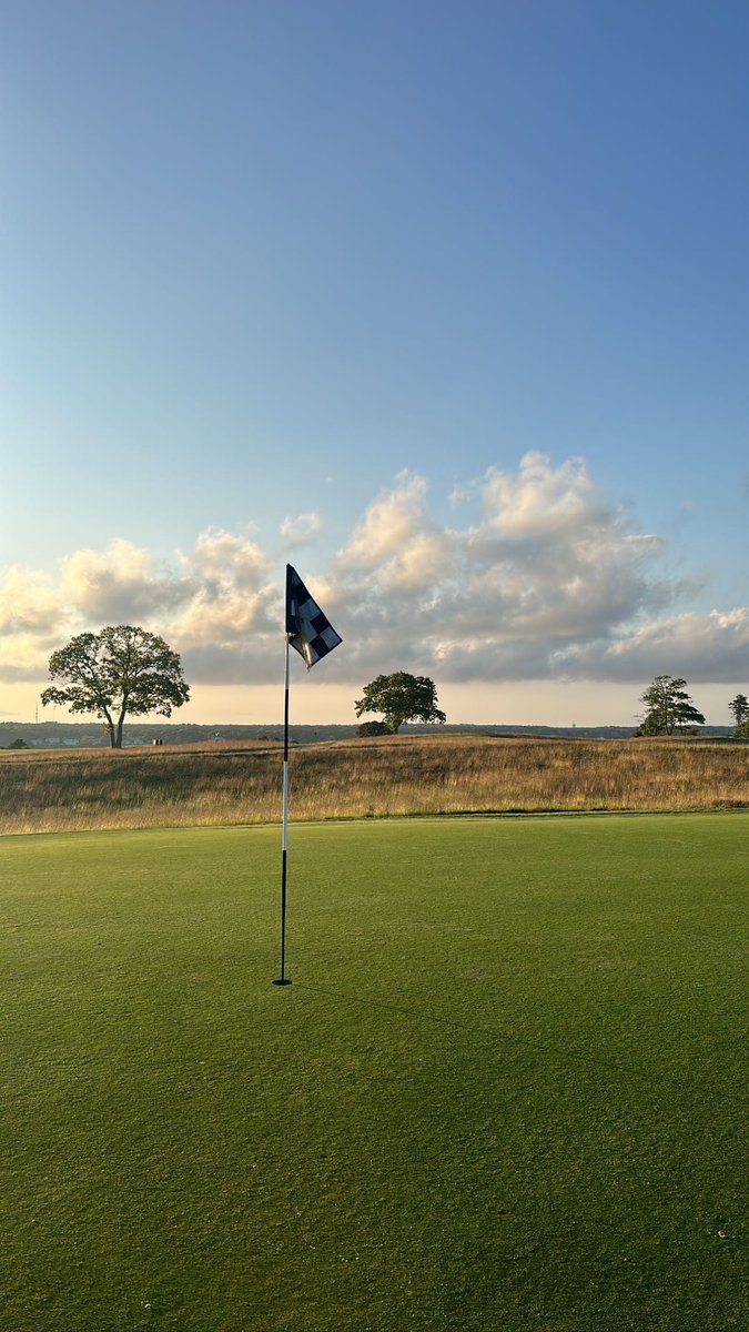 HarrisonRoth06's tweet photo. The inland holes photograph just as well as the ocean holes at Eastward Ho! in my opinion https://t.co/XUuUV1PW9W