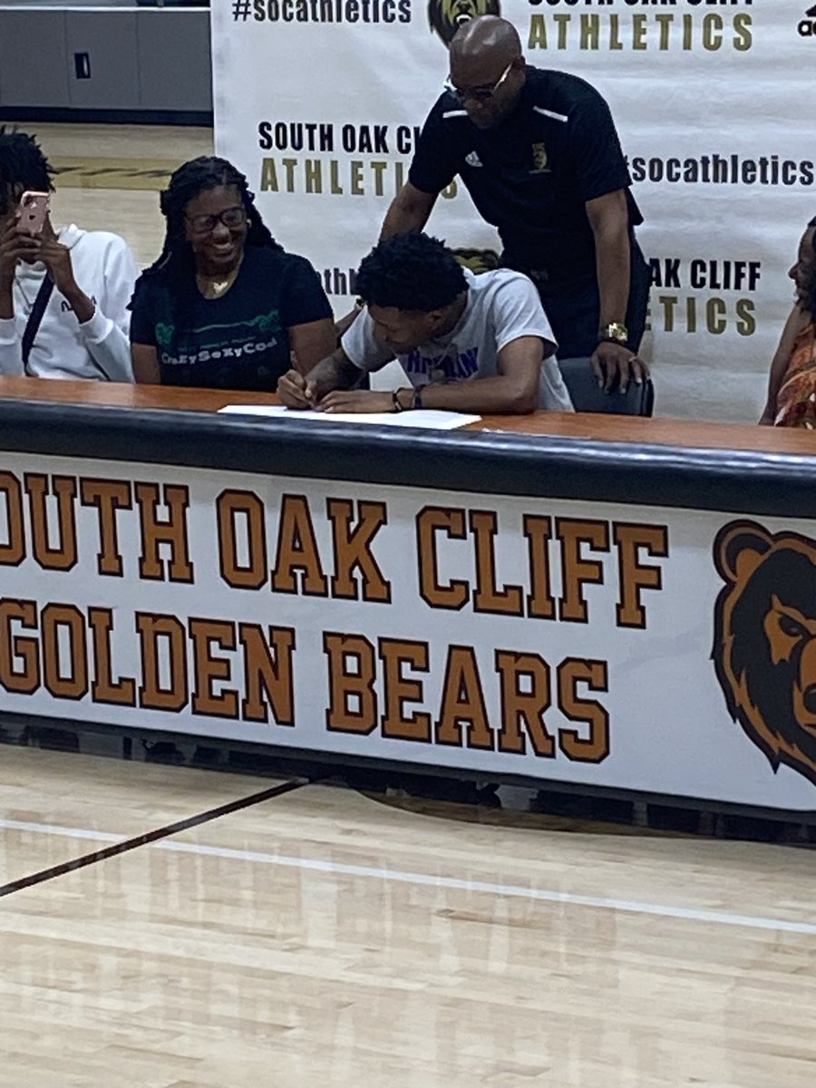 Yabari Jones tweet media