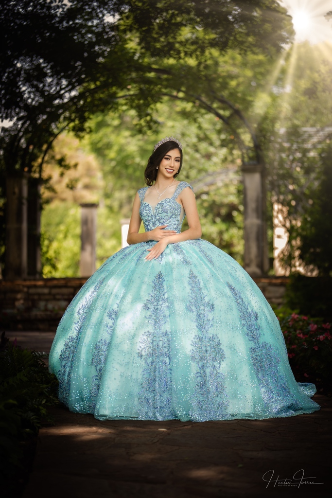 ht_photography's tweet photo. Planning a Quinceañera? Capture every special moment with Hector Torres Photography! 📸 Call us at 972-310-3602 or visit our website at https://t.co/AgGTJ4cPRF to schedule an appointment. #Quinceañera #quincenera #quinceanos #HectorTorresPhotography #quinceaneraphotographer https://t.co/piwbgB5VMG