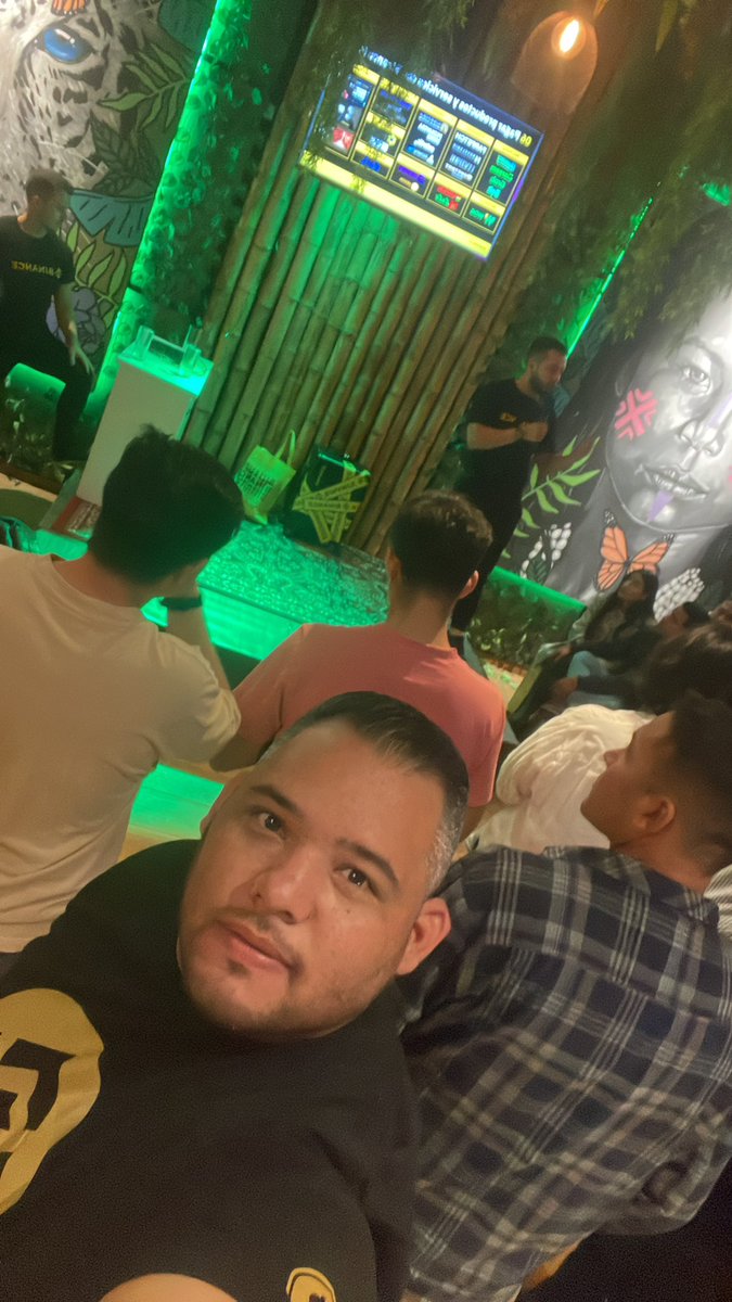 domingomunoz's tweet photo. Excelente en el evento #BinanceMeetupLima https://t.co/RqpBIuPruA
