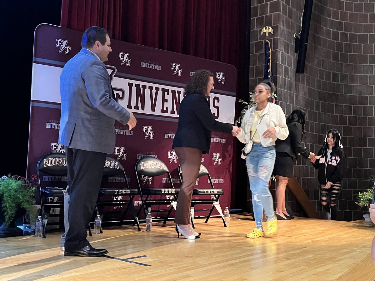 ecdmurray's tweet photo. Congratulations to the students and staff at @EdisonTechRCSD on an amazing Induction Signing Ceremony! It was an honor to represent @Causewave at this special event and support the  Digital Media Pathway. https://t.co/0UywefvqtP