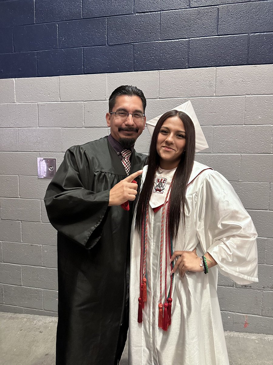 JIEsparza_SHS's tweet photo. Year 9 in the books! Congrats Class of 2023, you are a resilient group and I know great things will come from this group. It was a honor to be a small part of your journey. https://t.co/5Iy8vzKXrK