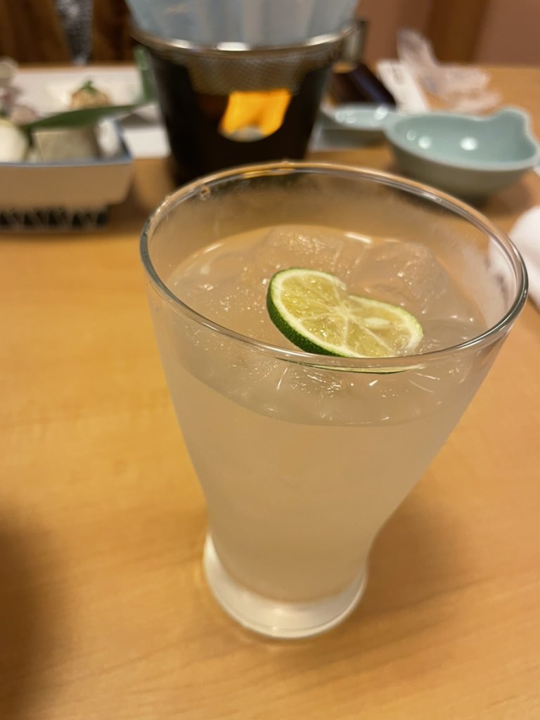 ToiroJapanese's tweet image. かぼすジュース

ライムみたいです🙂

🌱
かぼす　kabosu 
ジュース　juice
ライム　lime
みたい　like, kind of