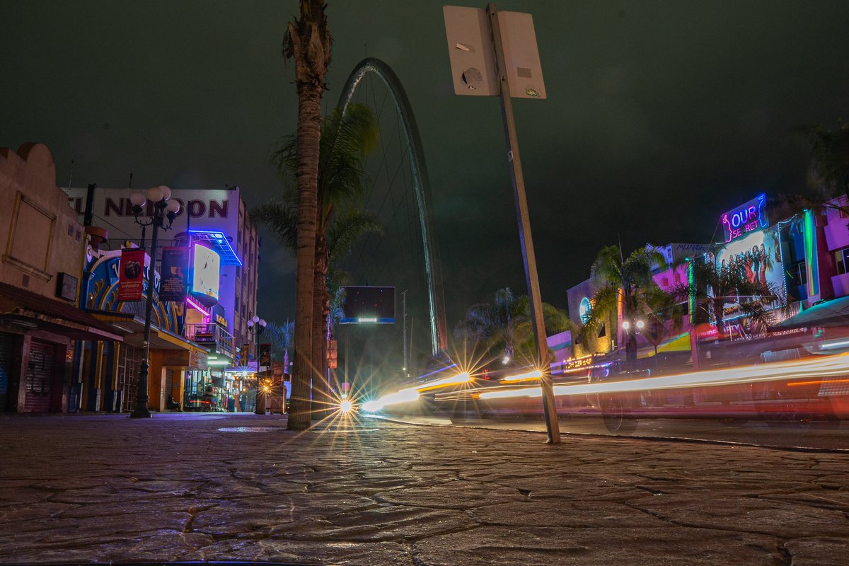 Matingas's tweet image. Una de #tijuana de noche #longexposure #photographer