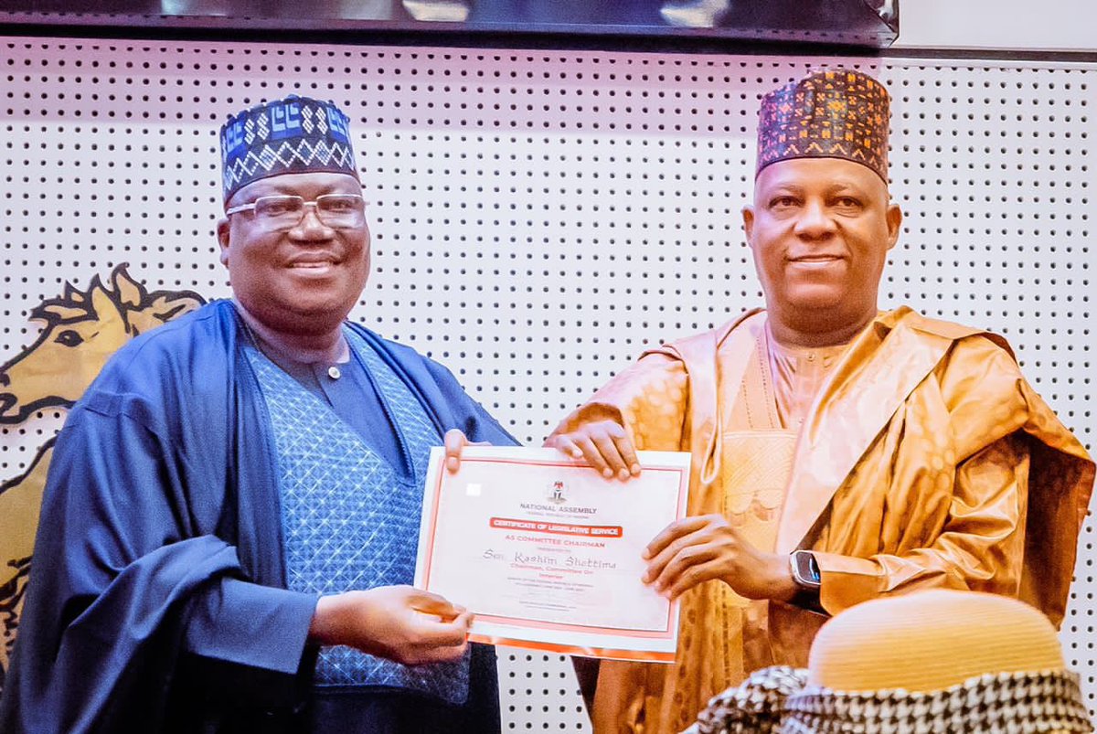 idrisicoker's tweet photo. My leader, Mr Vice President, Sen. @officialSKSM presence at the Valedictory Session of the 9th National Assembly where he served as Senator (Borno Central), and Chairman, Senate Committee on Interior.
#senate #politics #leadership #trasition #governance https://t.co/aY0IQDZIi1
