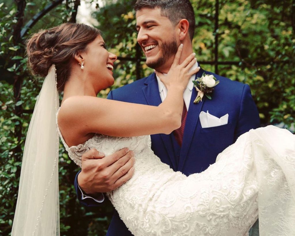 protectorcass's tweet photo. assistindo a 1ª temp de casamento às cegas eua de novo, e sério... ninguém jamais será o que eles foram:

estão casados até hoje! 🤍 https://t.co/7qX9rln23l