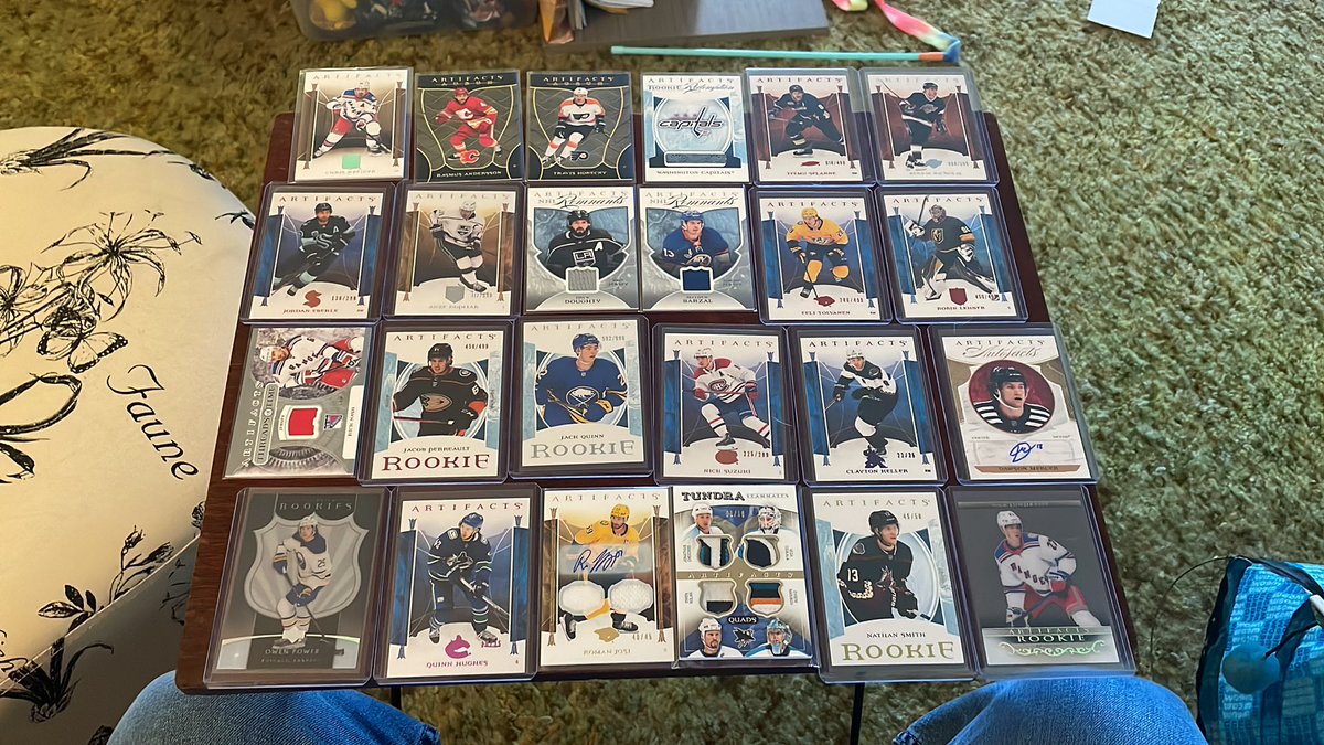 Got the pulls all sleeved and for fun top loaded most of them. Some whatever stuff but a few absolute gems with the Owen Power clear and that Sharks quad? Get outta here. I know people don’t like artifacts but I love this set. #hockeycards #LetsGoOilers #thehuntcontinues