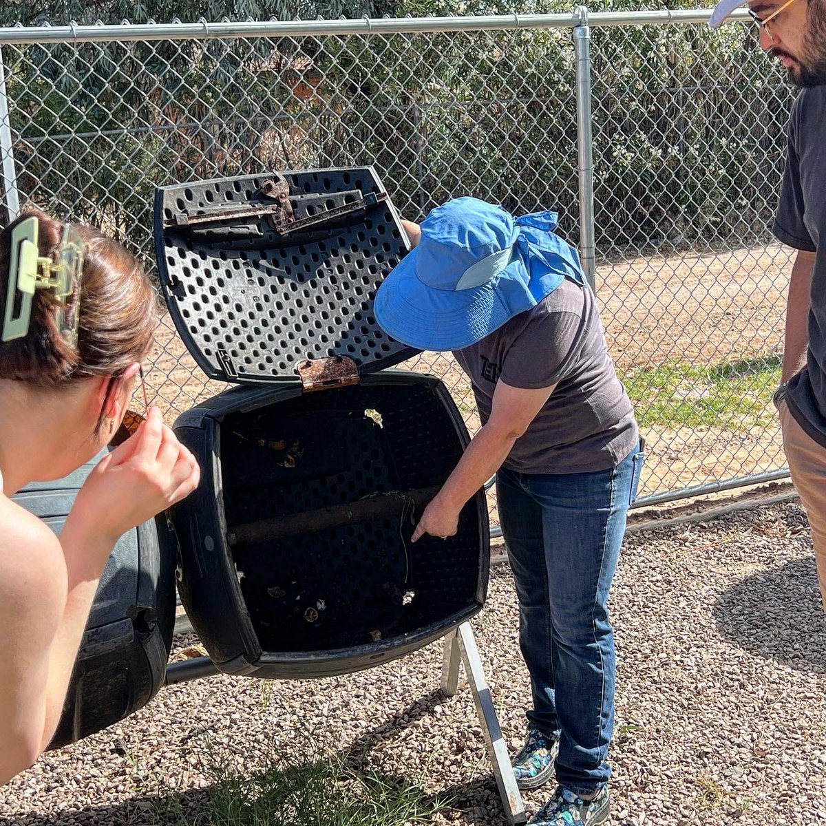 keeptempebtfl's tweet photo. 🌱 Exciting News! 🌱 Today, Keep Tempe Beautiful had the pleasure of hosting an incredible workshop on composting at the Clark Park Community Garden. Our very own board member, Morgan Winburn, led the session, and it was an absolute success! 🌿🌎
#KeepTempeBeautiful https://t.co/I29Ni0UU7F