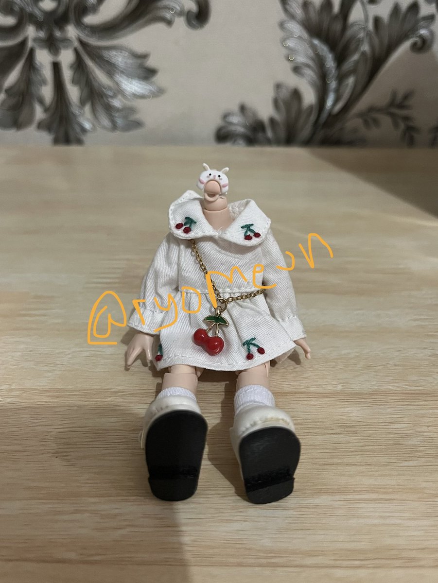 fushi__guro's tweet photo. wts want to sell
ymy body milky white bib
size 10cm
ready ina dom pekanbaru
fullset good condi

200k free clothes and accessories (dress, bag, socks, shoes, pacifier)

details dm💗

t. #warungjjk #warunganime @animerchforina https://t.co/0jdID6YWeP