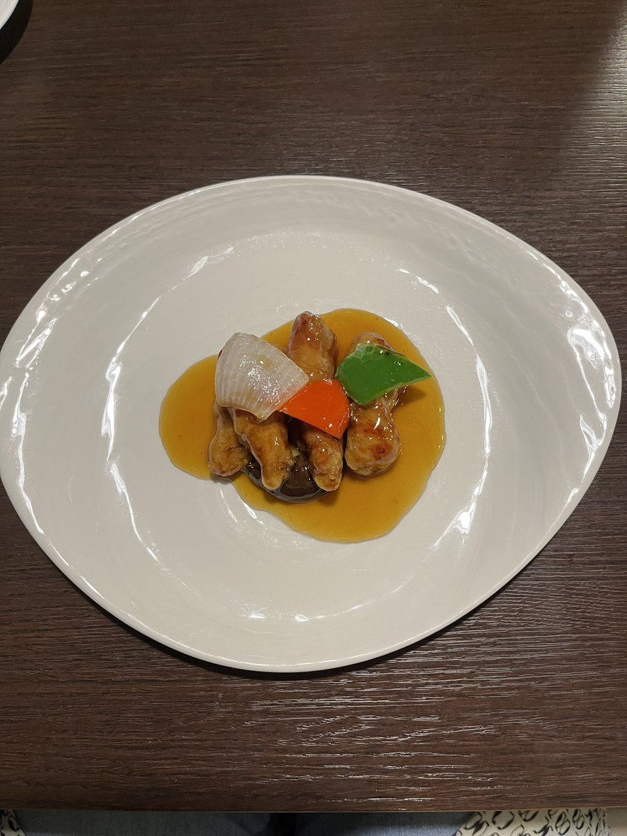 takarayanancy's tweet photo. おはようございます。

昨日、友人に中華のランチをご馳走してもらいました。

最近、徳を積むことにハマってて、悩みごとをたくさん聞きました。生きているといろいろあるねぇ。

徳、少しは積めたかな。

見返りをもらっているようじゃ、ダメか。

映えないけど、丸いやつが一番美味しかったです。 https://t.co/PTqHrPPZir