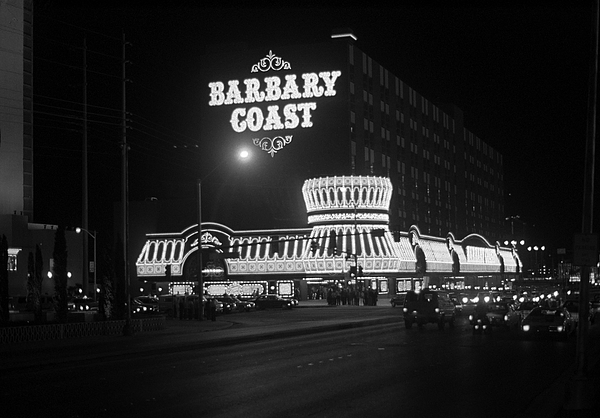 FrankFooterFoto's tweet photo. New artwork for sale! - "Las Vegas 1980 BW #5" - https://t.co/FpRiV64V9k @fineartamerica https://t.co/kMEW7ANI1w