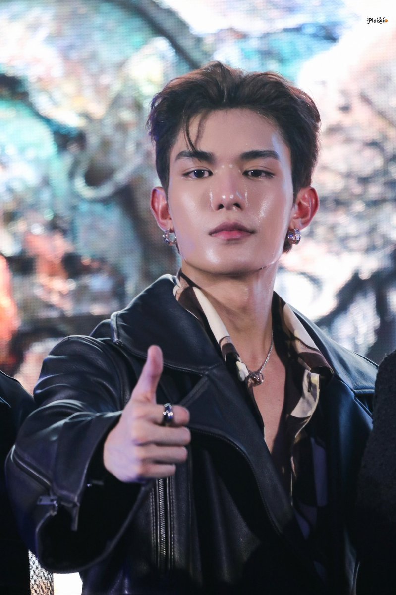 Ploisaiii_'s tweet photo. ไม่เอากดไลค์ ขอกดเลิฟแทนได้มั้ย

#TransformersXNetJames 
@netsiraphop  #netsiraphop https://t.co/VO2GuXwwx0