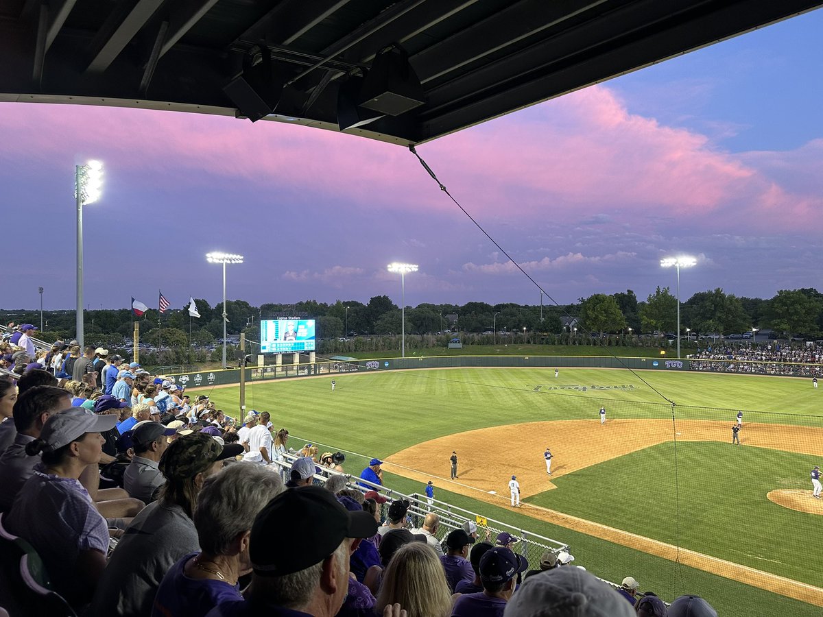 I think God may be rooting for the Frogs! 
🐸⚾️🇺🇸