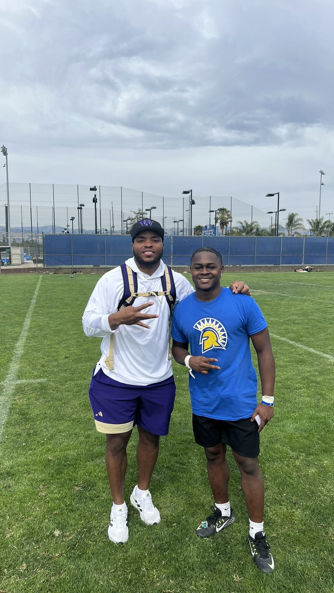 nice meeting you <a href="/CoachShaqV/">Shaq Vann</a> see you soon🙌🏾  
<a href="/SanJoseStateFB/">San José State Football</a>
