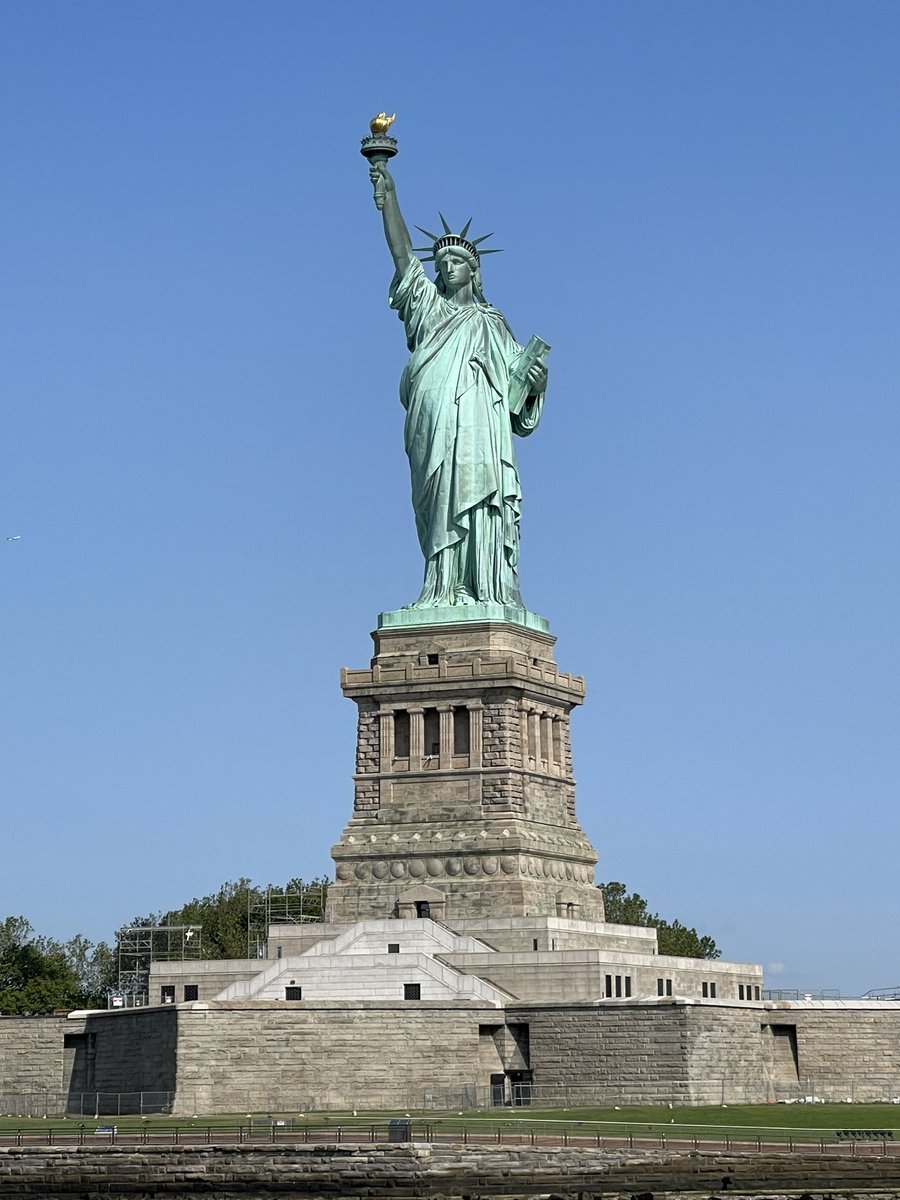 Last night in NYC for our trip. All of the students want to come back next year, and if you want to be a part of that trip, sign up now! We have plenty of space and grades 9-12 are welcome! <a href="/CloseUp_DC/">Close Up Washington</a> <a href="/RichardsonISD/">Richardson ISD</a> <a href="/JJPearceHS/">JJ Pearce HS</a> #historyisalive #NYC #livinghistory