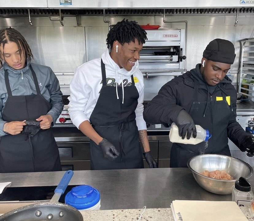 YEAHPhilly's tweet image. We’re almost ready to open our free community grocery store this #summer, We had to connect with our partner #sysco to make sure we bring out the best food options for our hood.
#foodjustice #lead #disrupt #inspire #community #yeah #philly #food #explorepage #cooking #youthcook