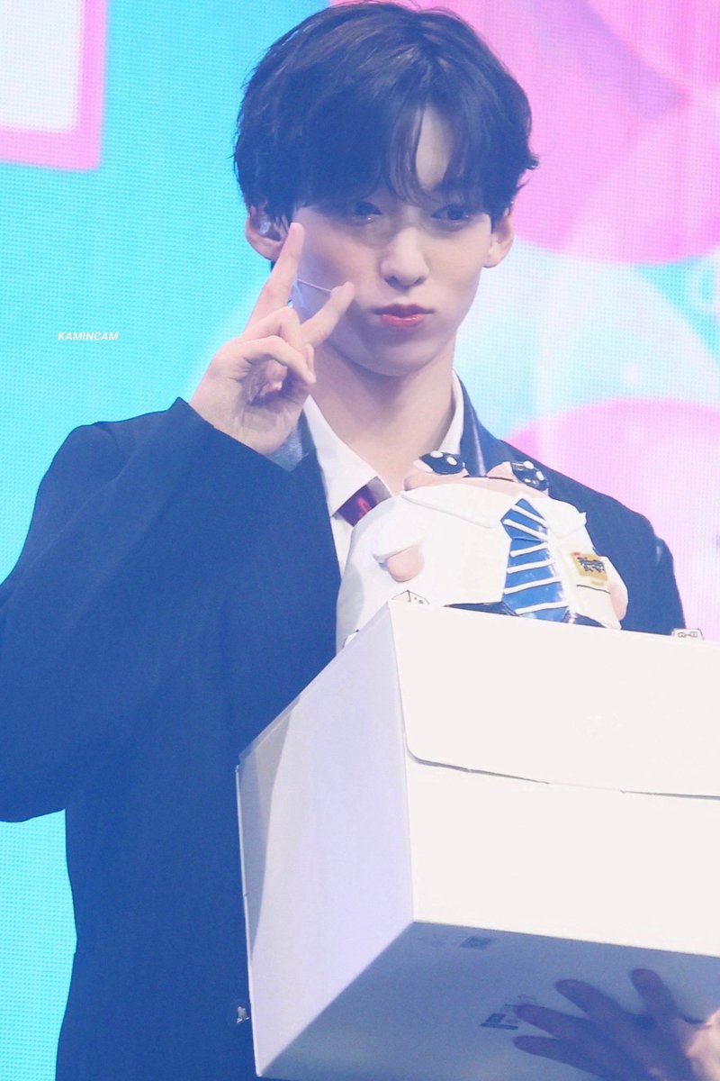 kamincam_'s tweet photo. 20230609 나캠든개론
생일 축하했어˚ ༘♡ ⋆｡˚

#나캠든 #NAKAMDEN https://t.co/Nvwq4KopiD