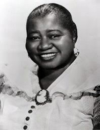 1893 Born 6/10 #HattieMcDaniel was an actress, singer-songwriter, and comedian. For her role as Mammy in Gone with the Wind (1939), she won the #AcademyAward for Best Supporting Actress, becoming the first #AfricanAmerican to win an Oscar. She died 10/26/1952 @elise_flowers