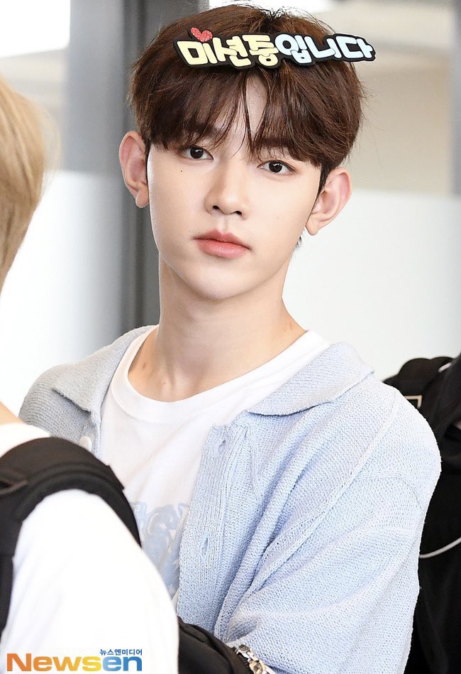 luc-nom-nom-hao-hao-agenda-on-twitter-how-can-someone-s-ears-look-so