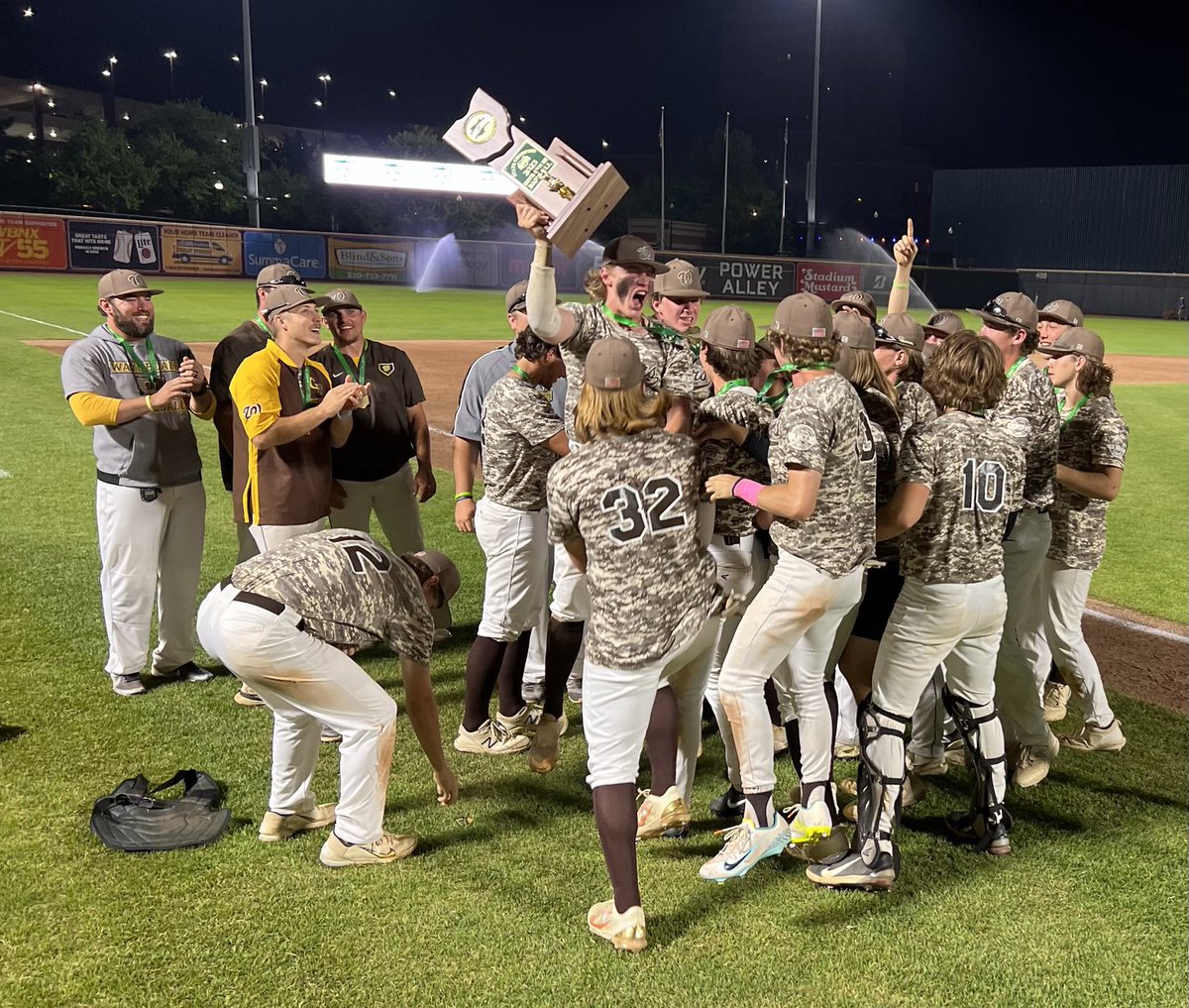 AaronDorksen's tweet photo. STATE CHAMPS X 2 !!! Waynedale tops Cadiz Harrison Central 10-1 to repeat as Div. III @ohsaa baseball champs. Bears 23-9 are first team in Wayne Co. history to win state BB back-to-back. Junior Otto Solorzano both wins in title games. Dylan Raber 4 hits ties d3 title game record. https://t.co/71tBrxFxkx