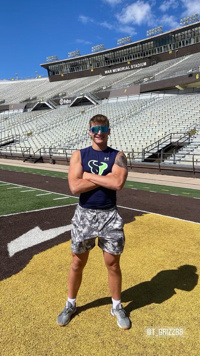 Had a great time today in laridise (Laramie Wyoming) at the <a href="/wyo_football/">Wyoming Cowboy Football</a> camp. <a href="/CoachBHen/">Brian Hendricks</a> <a href="/CoachCBohl/">Coach Craig Bohl</a> <a href="/MavsFB/">MountainViewFootball</a>