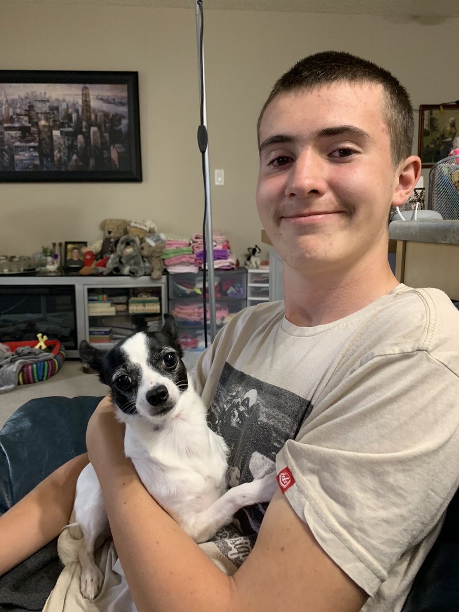 Conor came to my house to have a sleepover with me, Princess Di-Di! We’re going to a big cool park by the river tomorrow so Conor can ride a scooter there! 🖤💖🐕🐾👑🎀🌹🌲☀️🌳🛴💞😍