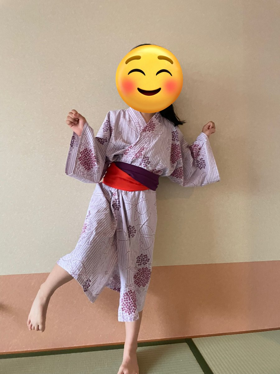 ToiroJapanese's tweet image. パジャマに浴衣（ゆかた）を着ました（きました）。

パジャマ　pajamas
浴衣　ゆかた　yukata 
着ます　きます　to wear