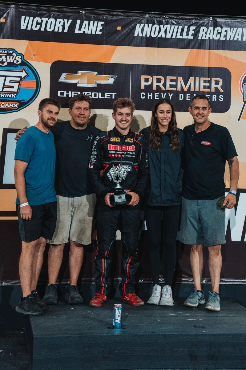 GWRacing_'s tweet photo. PARKED IT!! 🥇 

Garet Williamson picks up his first win at @knoxvilleraces!! 

What a night for the BPM 24, securing a podium finish with the @WorldofOutlaws and then backing it up with a 360 win. Double-duty is no joke but the boys managed to get the job done! https://t.co/jjDyZUa1B9