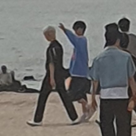 shimkongzcore's tweet photo. gyuvin being beside ricky in every one of these picks
i just know he was the first member to hug ricky and ask if he's okay and ricky probably said yes but gyuvin obv knows he's not, so stays by him to keep comfort https://t.co/32dg2DHZZE