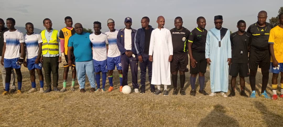 Muri Shampiyona y'ubukangurambaga bukomatanyije no kwishimira ibyagezweho kubera imiyoborere myiza, Ikipe y'Akagari ka Nyange yaraye inganyije n'iya Saint Paul Muko ibitego 2. Abitabiriye bahawe ibiganiro bigufi na ES w'Unurenge, Umuyobozi w'Ingabo 43bn n'uwa Police Bugarama stn.